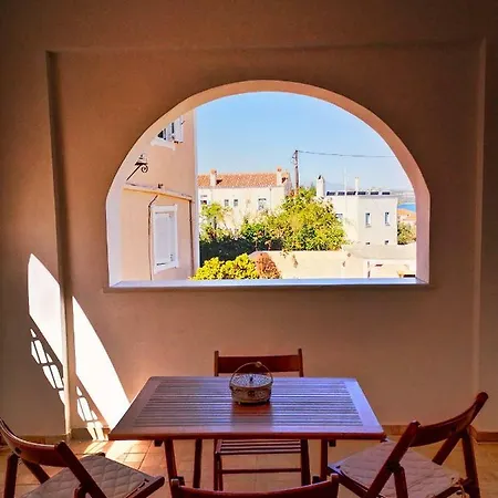 Spetses Center Comfy Apartment Spétses Exterior photo